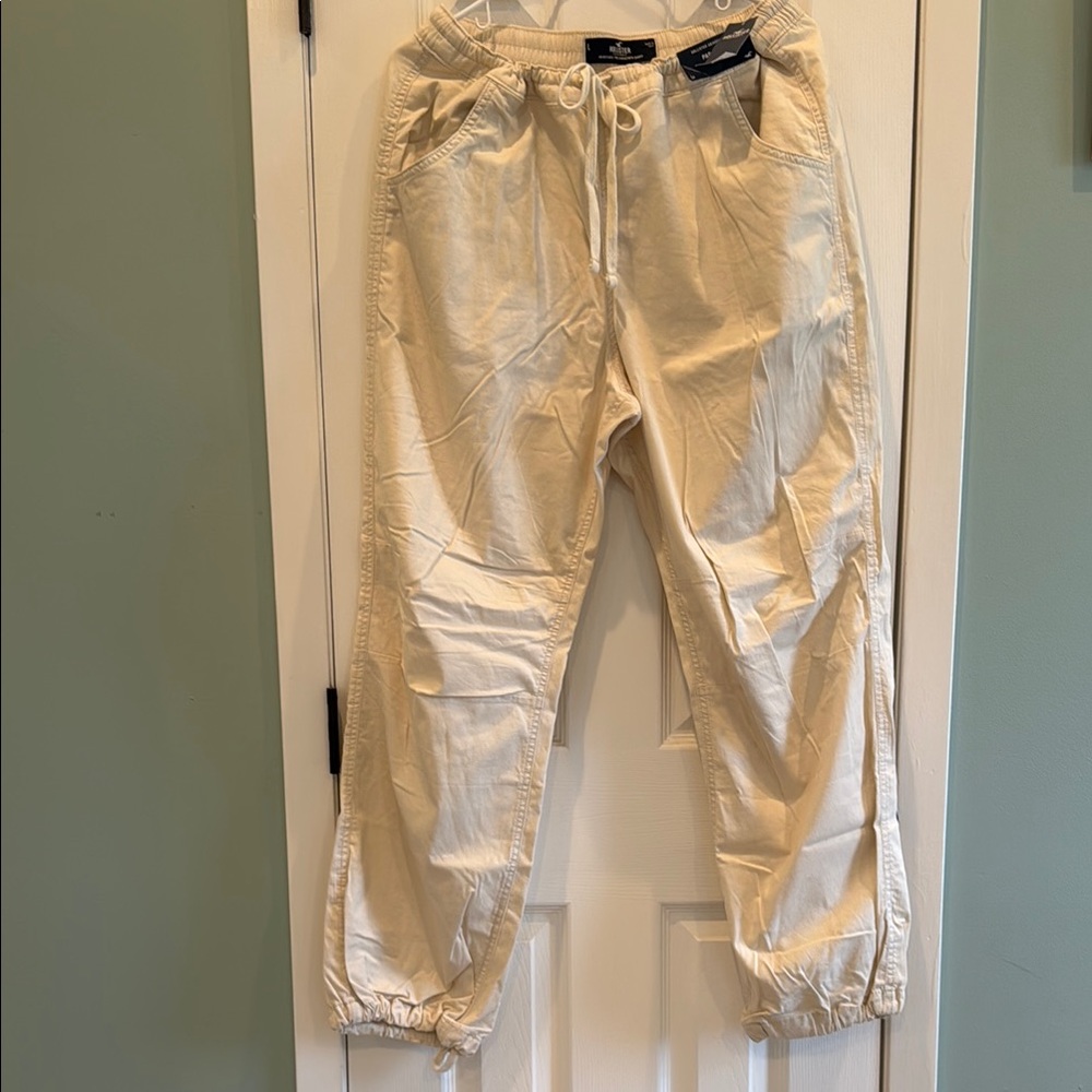 Hollister on trend Parachute Baggy Pant Adjustable Rise and adjustable length
